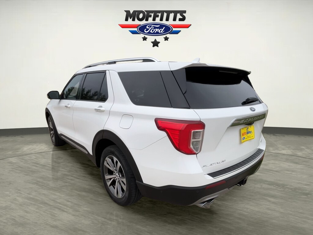 2020 Ford Explorer Platinum photo 2