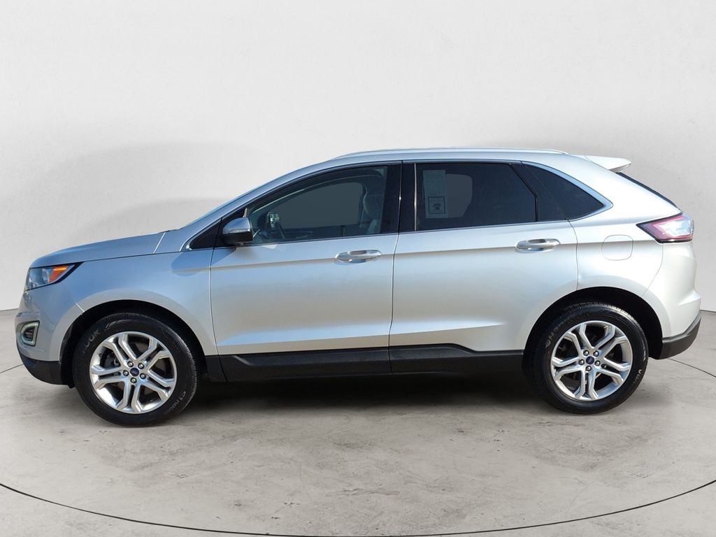 2018 Ford Edge Titanium photo 2