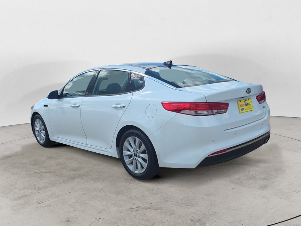 2018 Kia Optima EX photo 3
