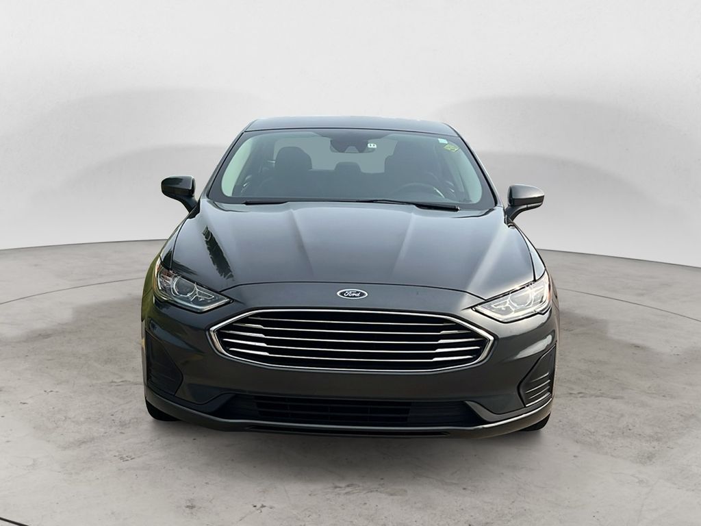 2020 Ford Fusion SE photo 2