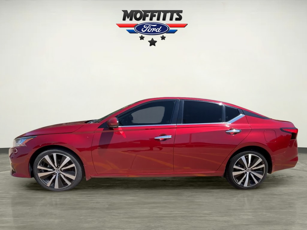Used 2020 Nissan Altima Platinum with VIN 1N4BL4FW3LN300888 for sale in Boone, IA