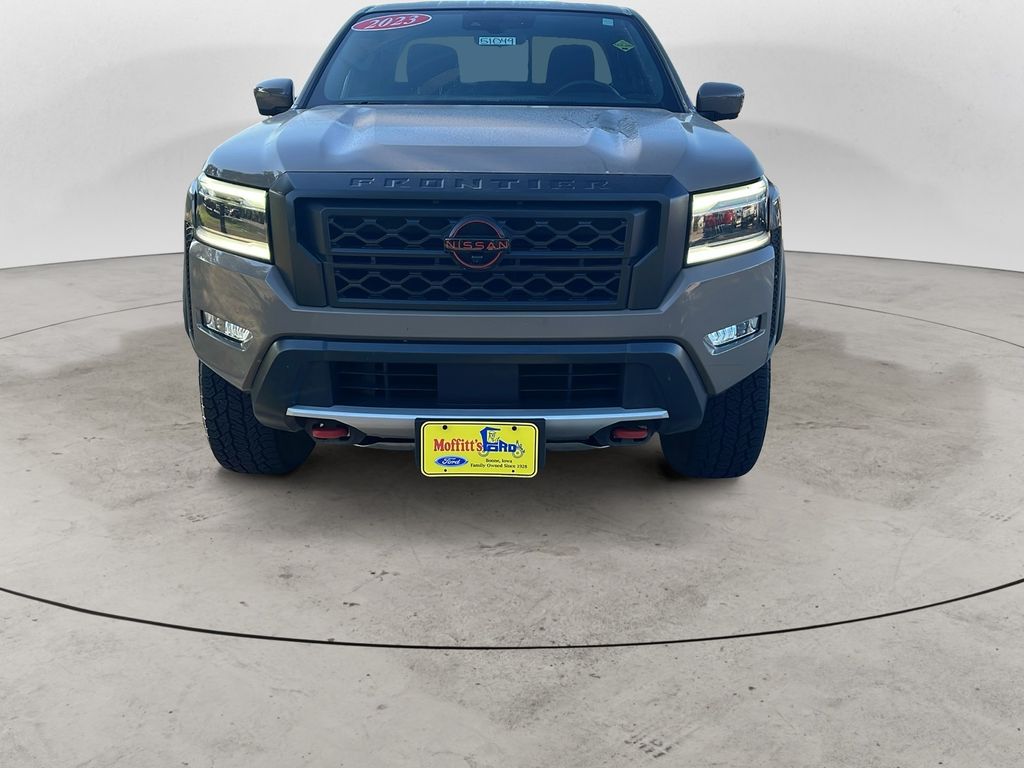 2023 Nissan Frontier PRO-4X photo 2