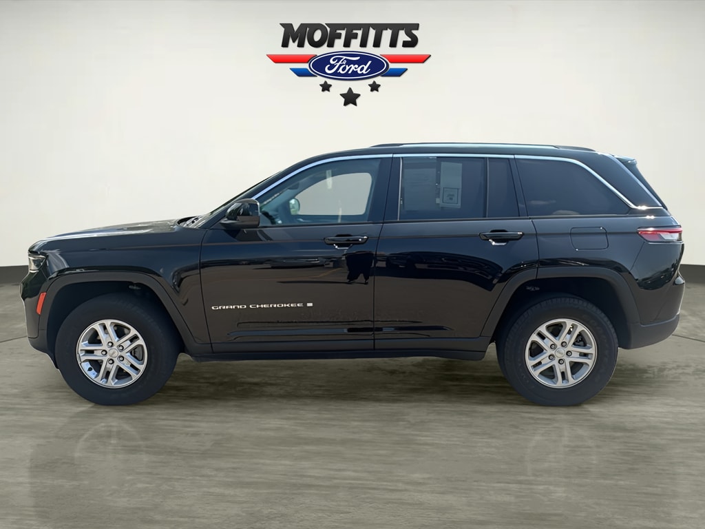 Used 2023 Jeep Grand Cherokee Laredo SUV