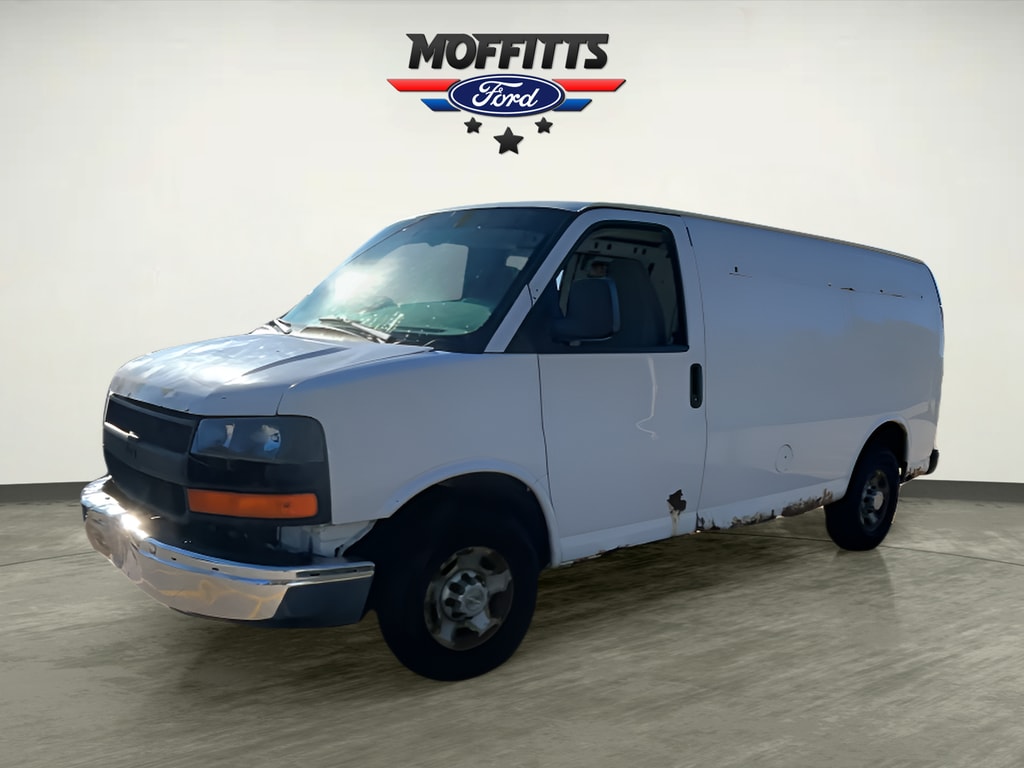 2008 Chevrolet Express Cargo Work Van's photo