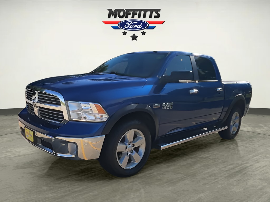2016 RAM 1500 Big Horn 4x4 Crew Cab 5'7's photo
