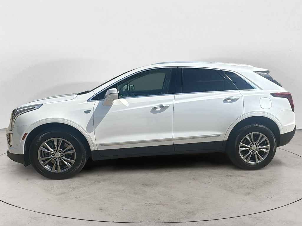 2022 Cadillac XT5 Premium Luxury photo 2