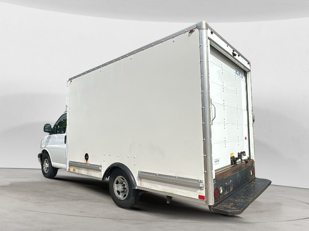2018 Chevrolet Express 3500 Work Van photo 2