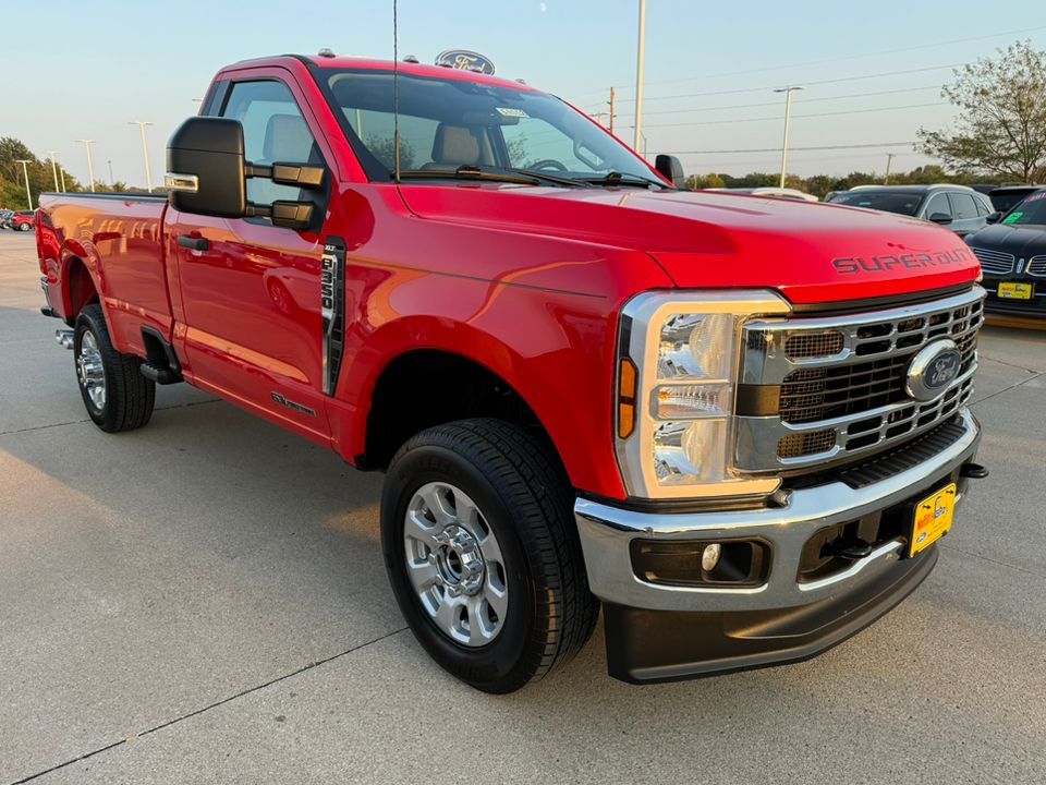 2024 Ford F-350 XLT photo 2