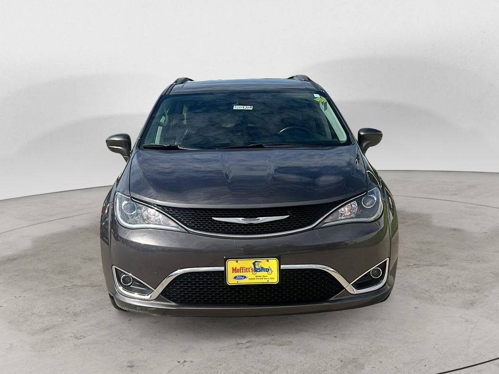 Used 2017 Chrysler Pacifica Touring-L with VIN 2C4RC1BG6HR510949 for sale in Boone, IA