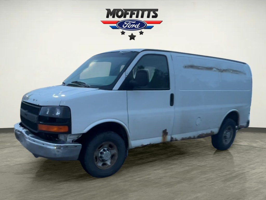 2008 Chevrolet Express Cargo Work Van's photo