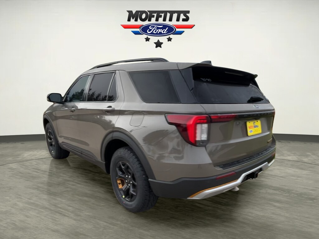 2026 Ford Explorer photo 3