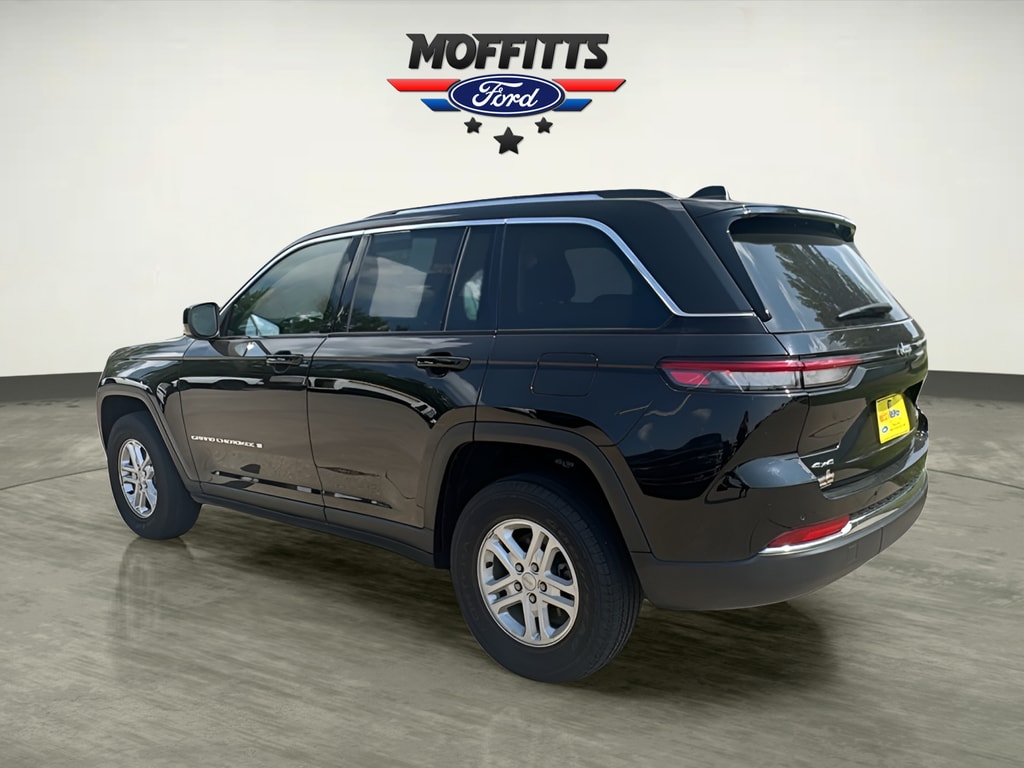 Used 2023 Jeep Grand Cherokee Laredo SUV