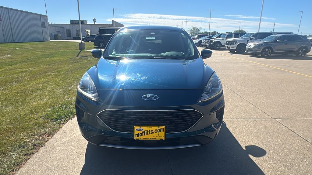 2020 Ford Escape SE photo 2