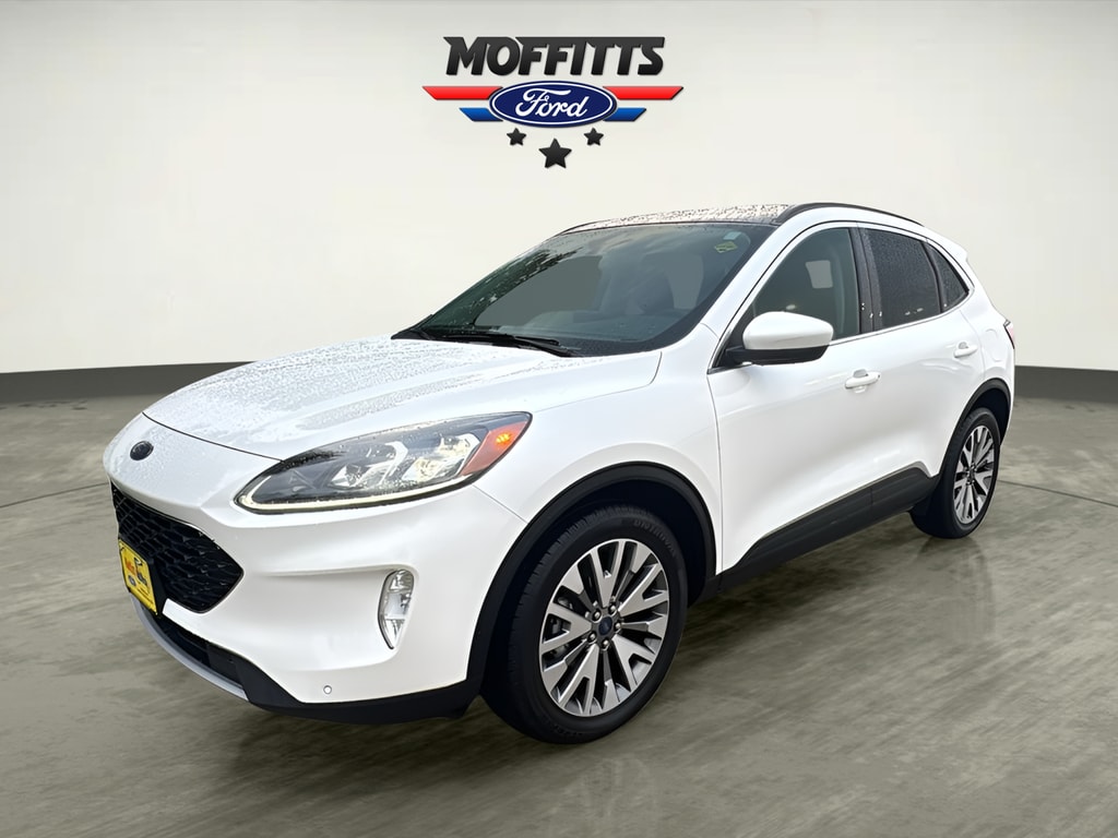 2022 Ford Escape Titanium's photo