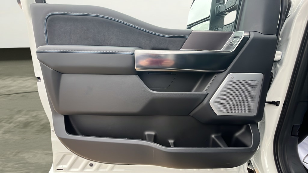 2026 Ford F-250 Super Duty Platinum - Photo 16
