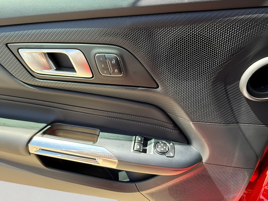 2025 Ford Mustang GT Premium Fastback - Photo 16