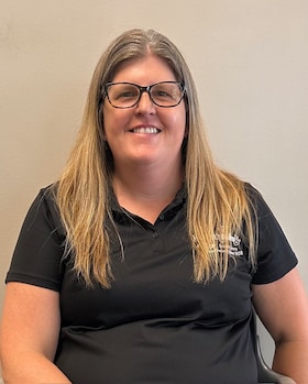 Staff member Stacey from ID_daf38e206a69