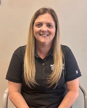 Staff member Beth from ID_daf38e206a69