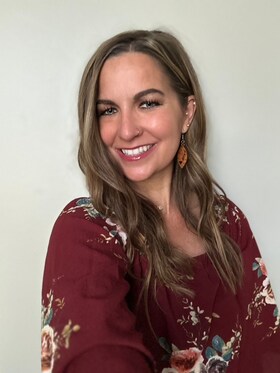 Staff member Brenna from ID_daf38e206a69