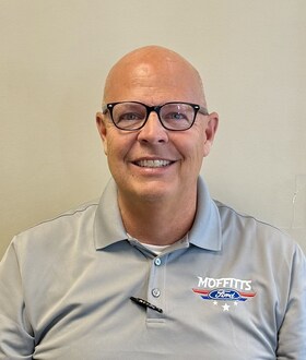 Staff member Gary from ID_00a2f3