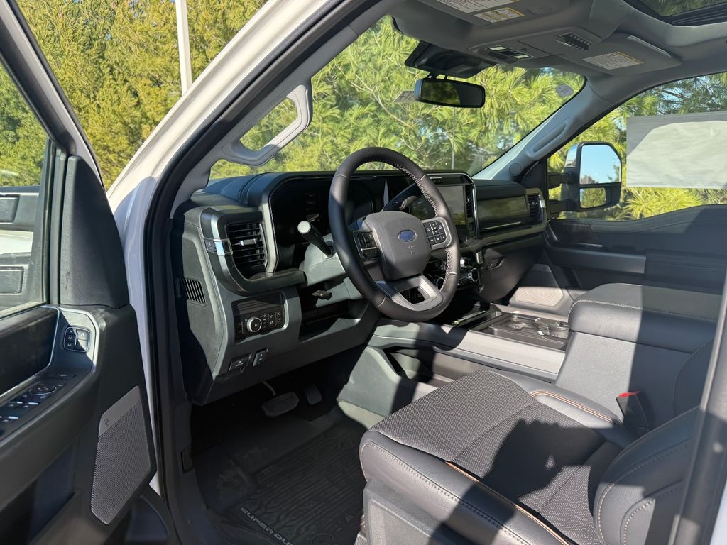 New 2026 Ford Super Duty F-350 Lariat TRUCK