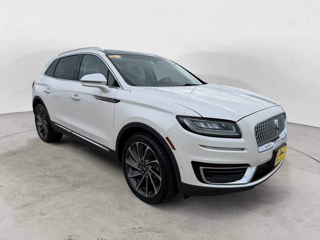 2019 Lincoln Nautilus Reserve photo 3