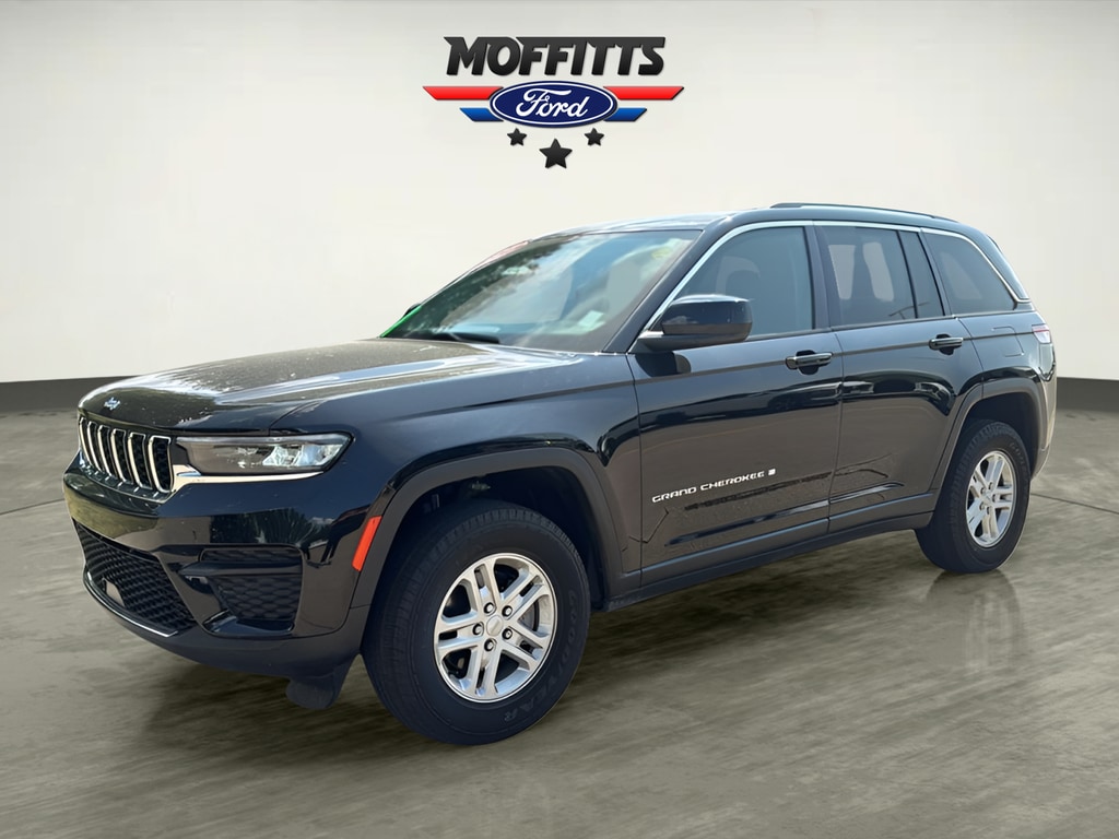 Used 2023 Jeep Grand Cherokee Laredo SUV