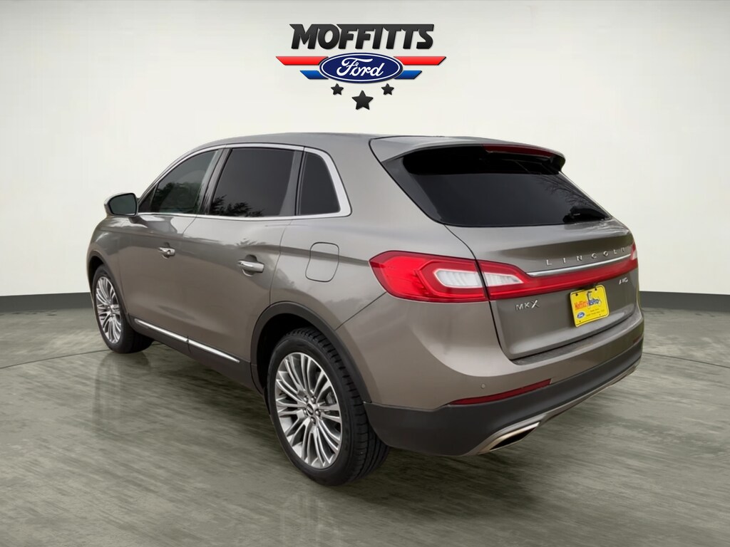 2016 Lincoln MKX Reserve photo 3