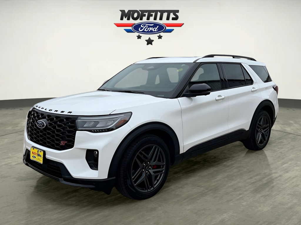 2025 Ford Explorer ST's photo