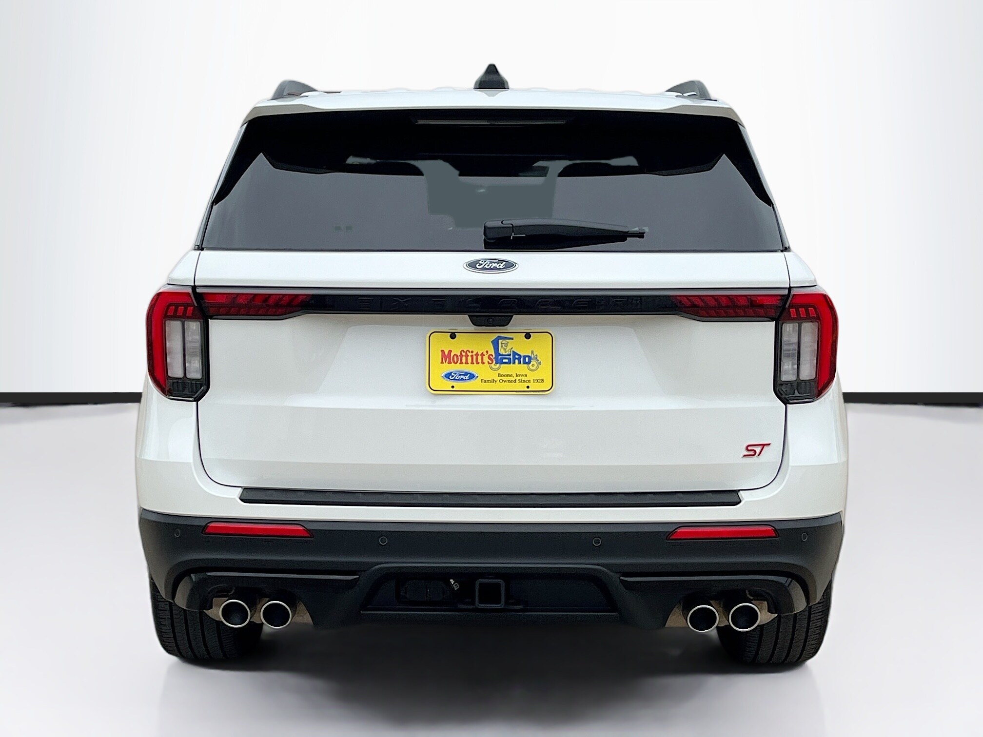 2025 Ford Explorer ST photo 4