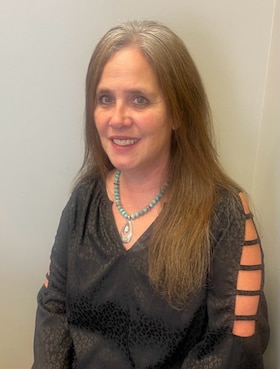 Staff member Lacy from ID_daf38e206a69