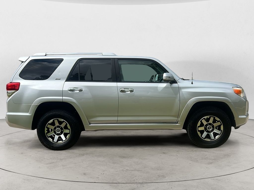 2011 Toyota 4Runner SR5 photo 4