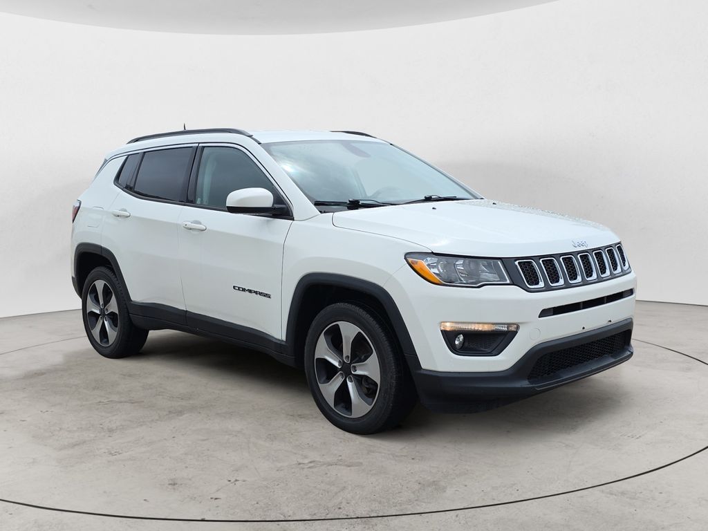 Used 2018 Jeep Compass Latitude with VIN 3C4NJDBB5JT101838 for sale in Boone, IA