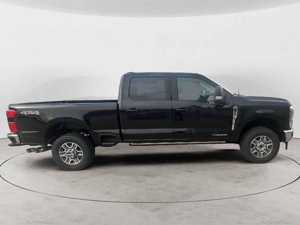 2026 Ford F-350 Lariat photo 4