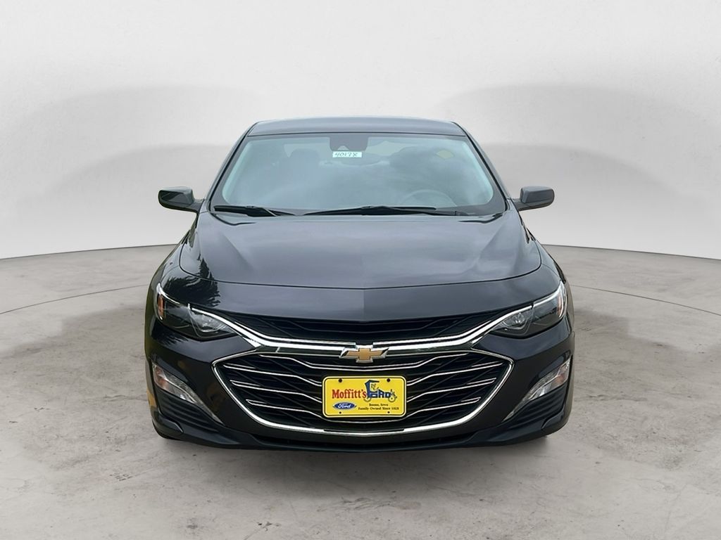 2023 Chevrolet Malibu 1LT photo 2