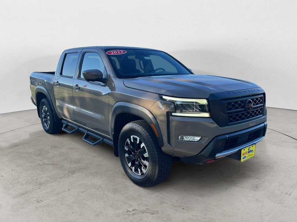 2023 Nissan Frontier PRO-4X photo 3