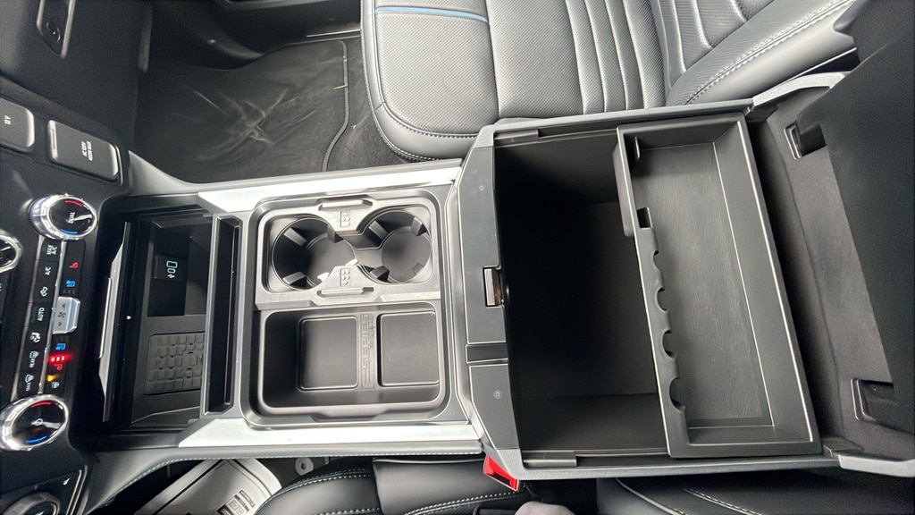 2026 Ford F-250 Super Duty Platinum - Photo 13