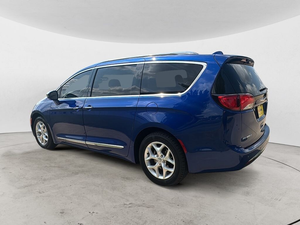 Used 2020 Chrysler Pacifica Limited Minivan/Van