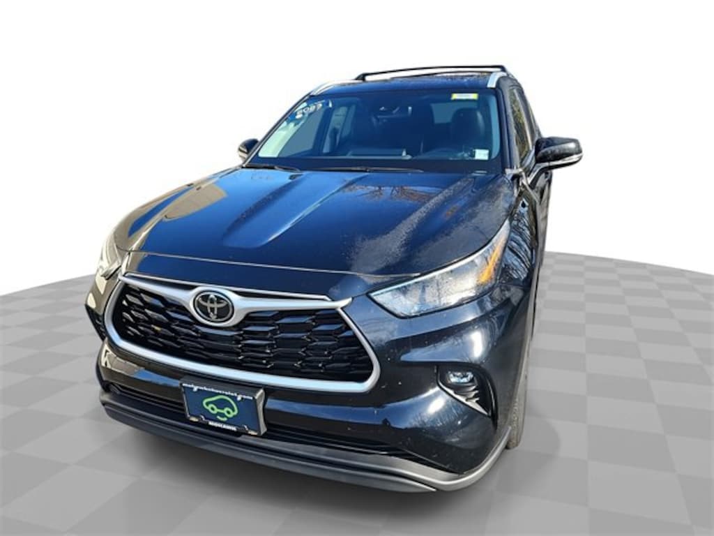 Used 2023 Toyota Highlander XLE SUV