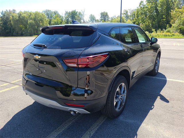 2025 Chevrolet Blazer 2LT photo 4