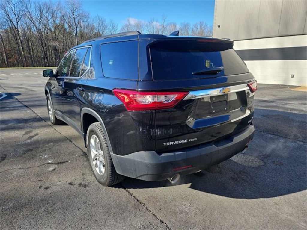 Used 2020 Chevrolet Traverse LT Cloth SUV
