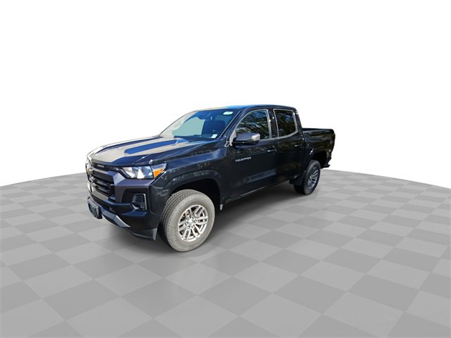 2023 Chevrolet Colorado LT photo 3