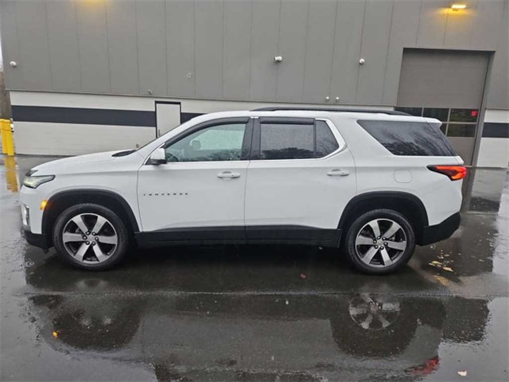 Used 2023 Chevrolet Traverse LT Leather SUV