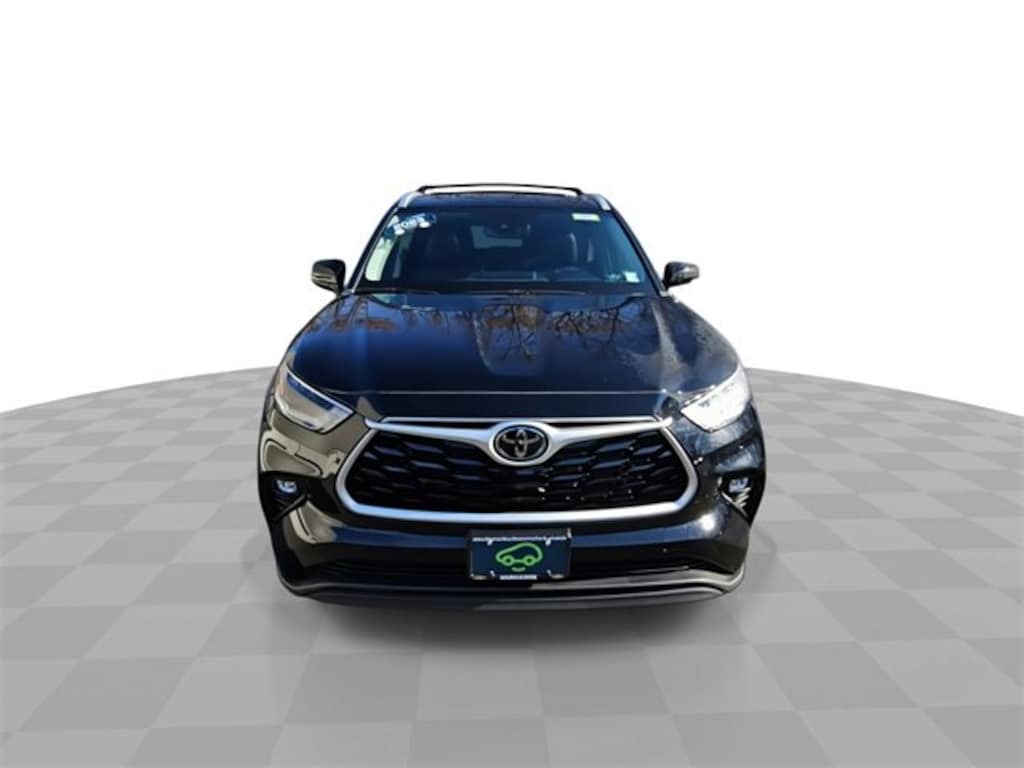 Used 2023 Toyota Highlander XLE SUV