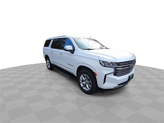 2023 Chevrolet Suburban Premier photo 2