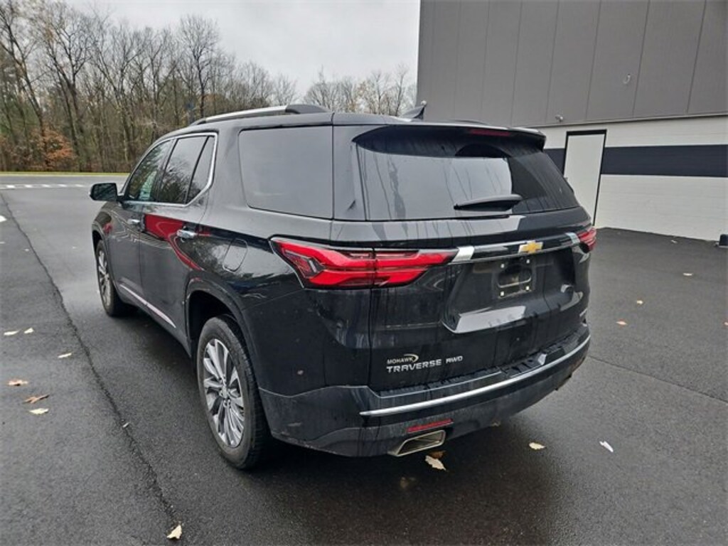 Used 2023 Chevrolet Traverse Premier SUV