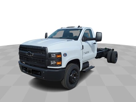 2023 Chevrolet Silverado 6500 HD Work Truck Truck