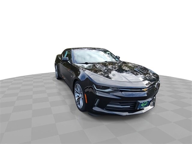 2018 Chevrolet Camaro 1LS 1LT photo 2