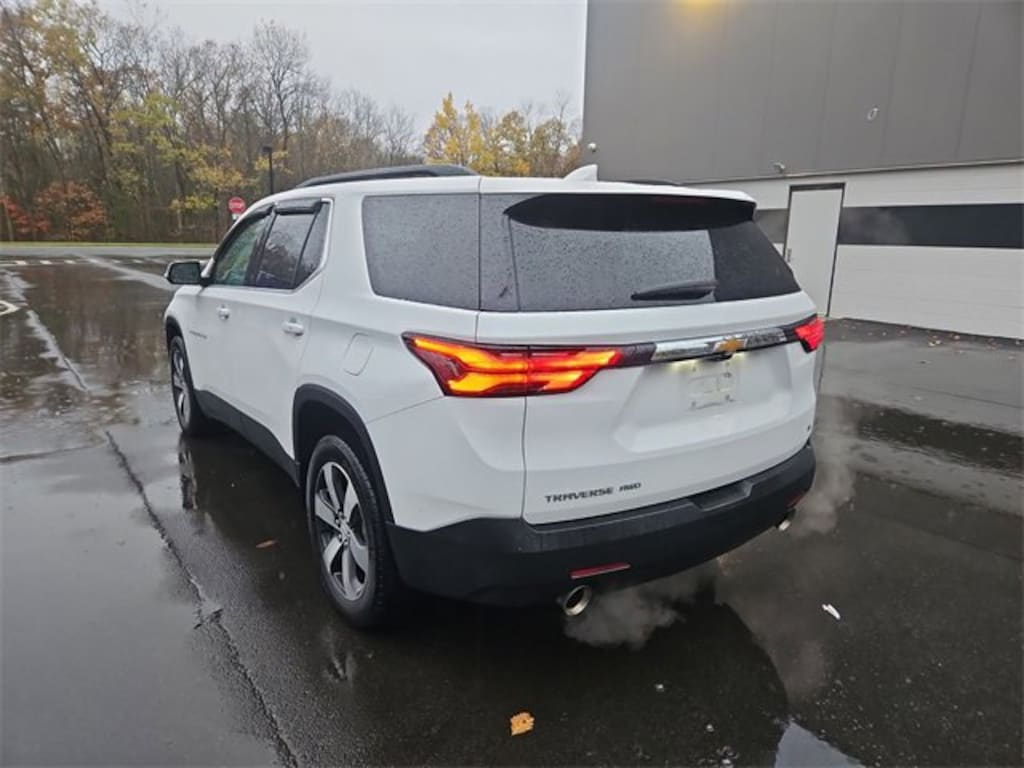 Used 2023 Chevrolet Traverse LT Leather SUV
