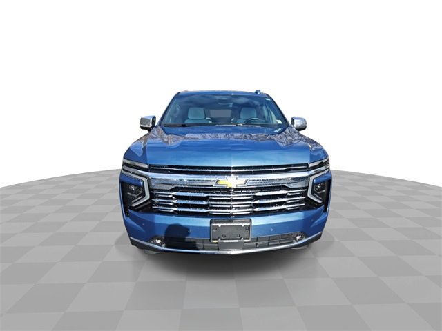 2025 Chevrolet Suburban Premier photo 3